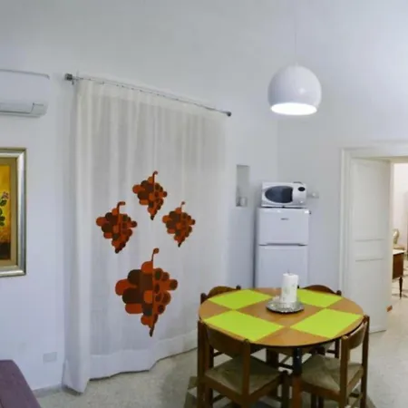 San Basilio דירה *